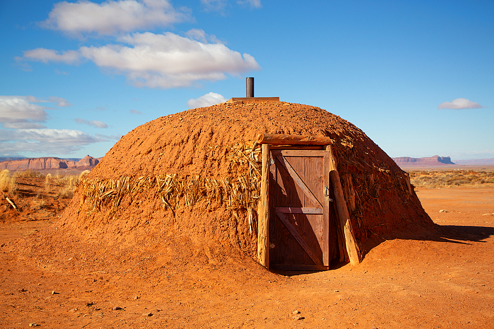 Navajo Hogan House, Monument Valley Navajo Tribal Park, Utah, USA