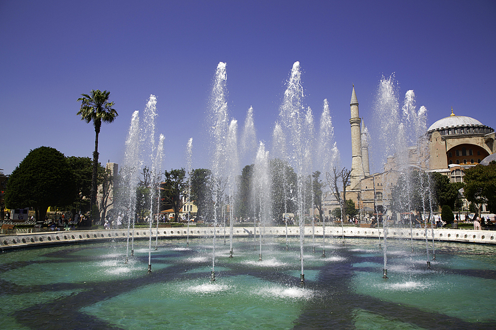 Hurrem Sultan Fountain, Sultanahmet Square, Istanbul, Turkey