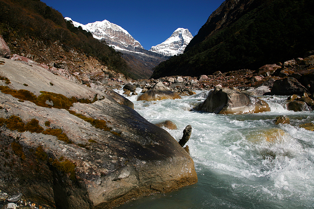 River, high Khumbu, Himalayas, Nepal, Asia