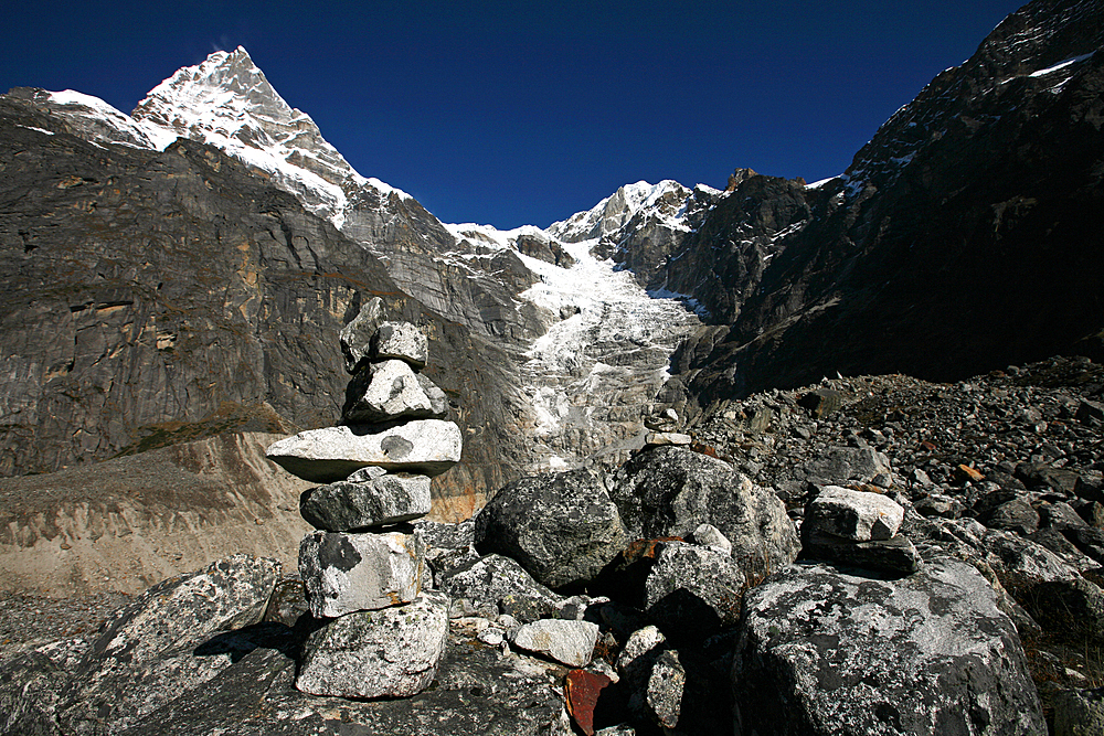 Mountain landscape with cairn, high Khumbu, Himalayas, Nepal, Asia