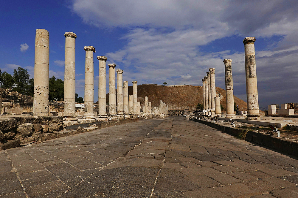 The ruins of the ancient Roman and Byzantine city of Bet Shean, Bet Shean National Park, Israel