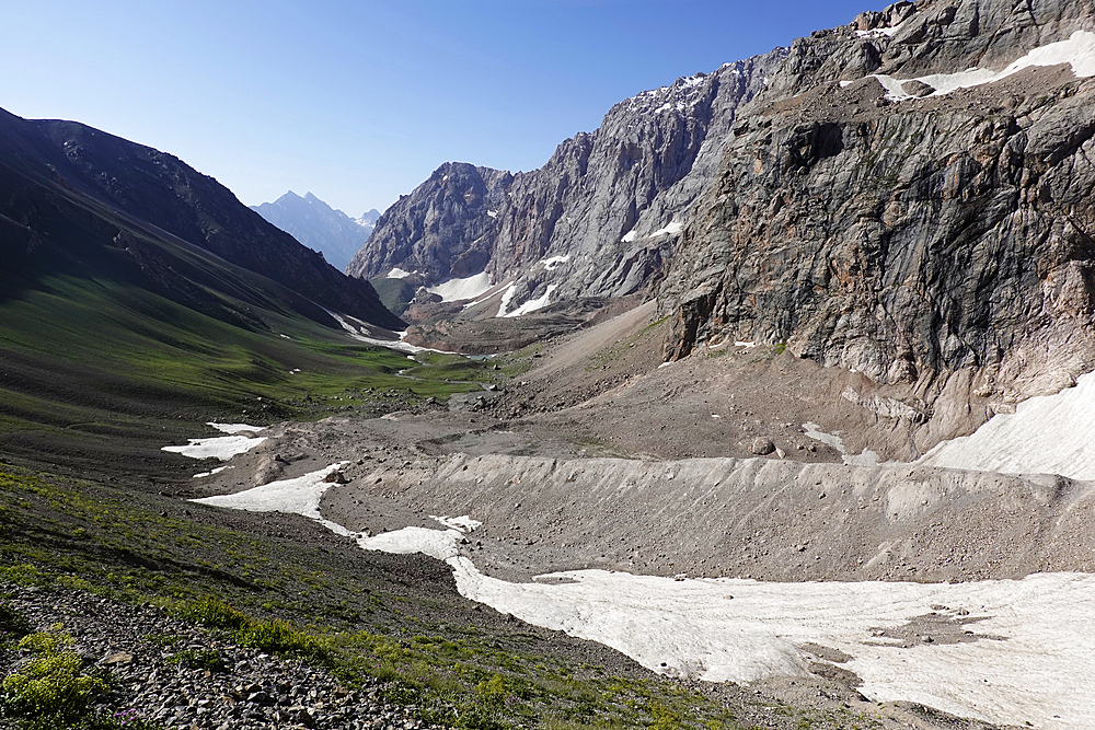 The remote and spectacular Fann Mountains, part of the western Pamir-Alay, Tajikistan, Central Asia, Asia