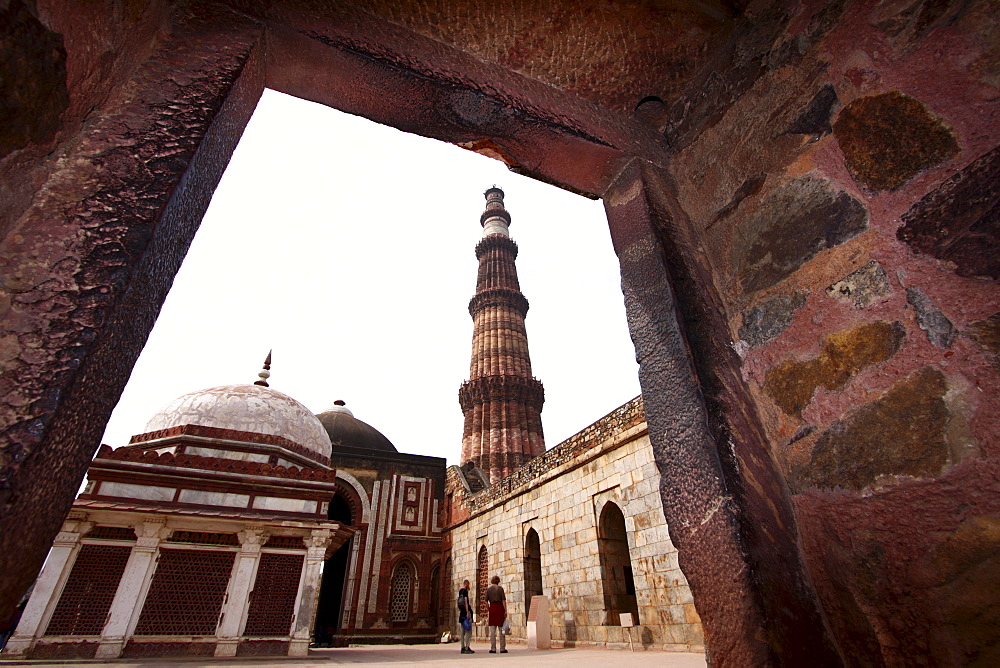 Qutab Minar, UNESCO World Heritage Site, Delhi, India, Asia