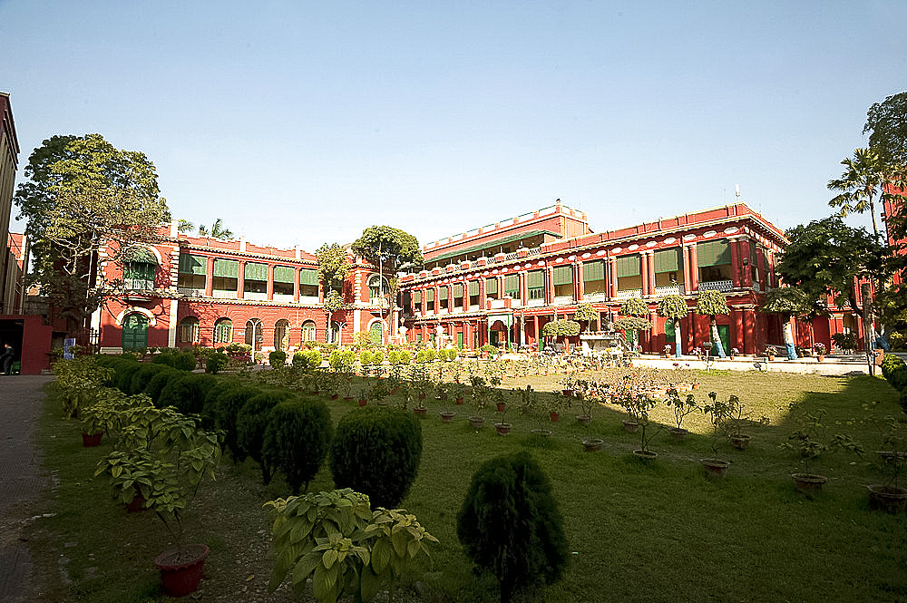 Rabindranath Tagore's House and Museum, an impressive mansion built in 1784, family home of the Takur (Tagore) family, Kolkata (Calcutta), West Bengal, India, Asia