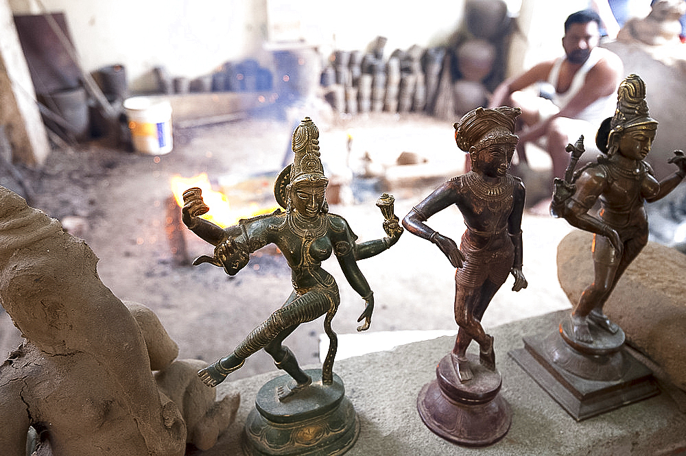 Traditional cast bronze statues of Nataraj in traditional Chola style lost wax bronze casting workshop, Thanjavur, Tamil Nadu, India, Asia