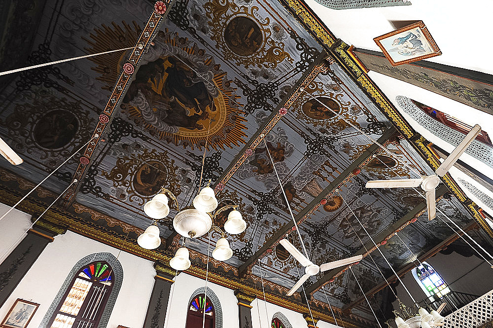 Interior, St. Mary's Forane Church, one of the oldest Christian churches in India, established in AD 427, Champakulam, Kerala, India, Asia