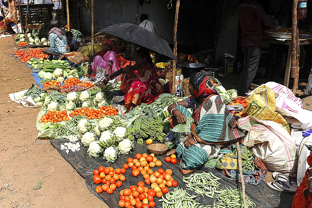 Weekly vegetable market, Koraput, Odisha, India, Asia