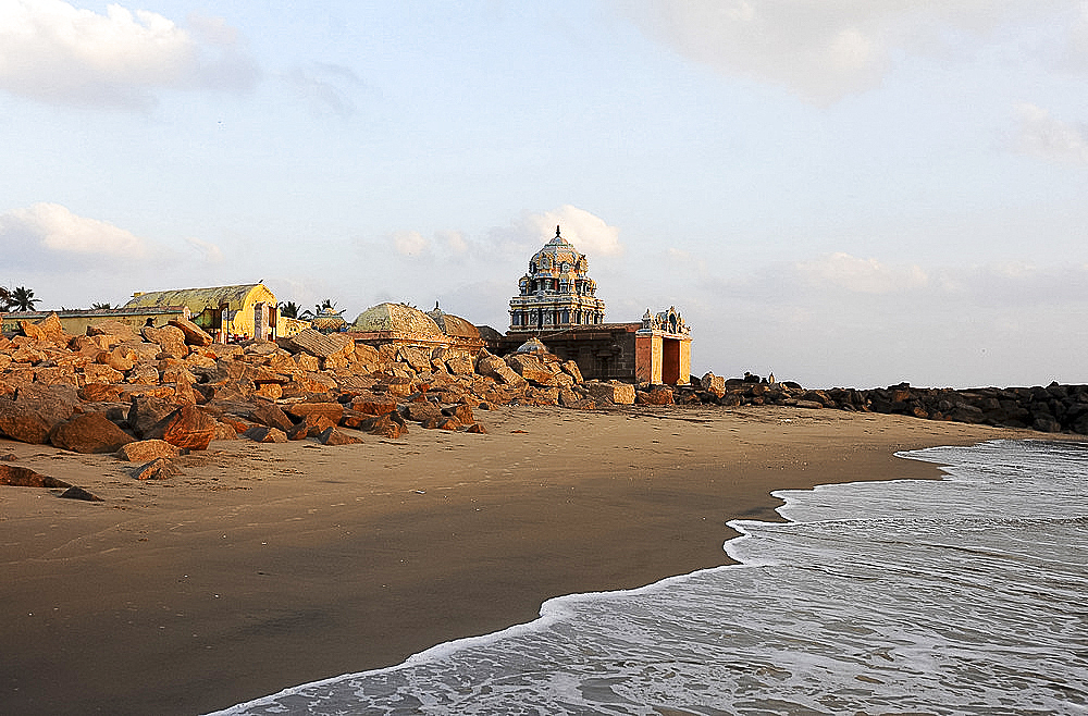 Hindu temple to Ganesh built on the rocky coast overlooking the Bay of Bengal at Tranquebar, Tamil Nadu, India, Asia