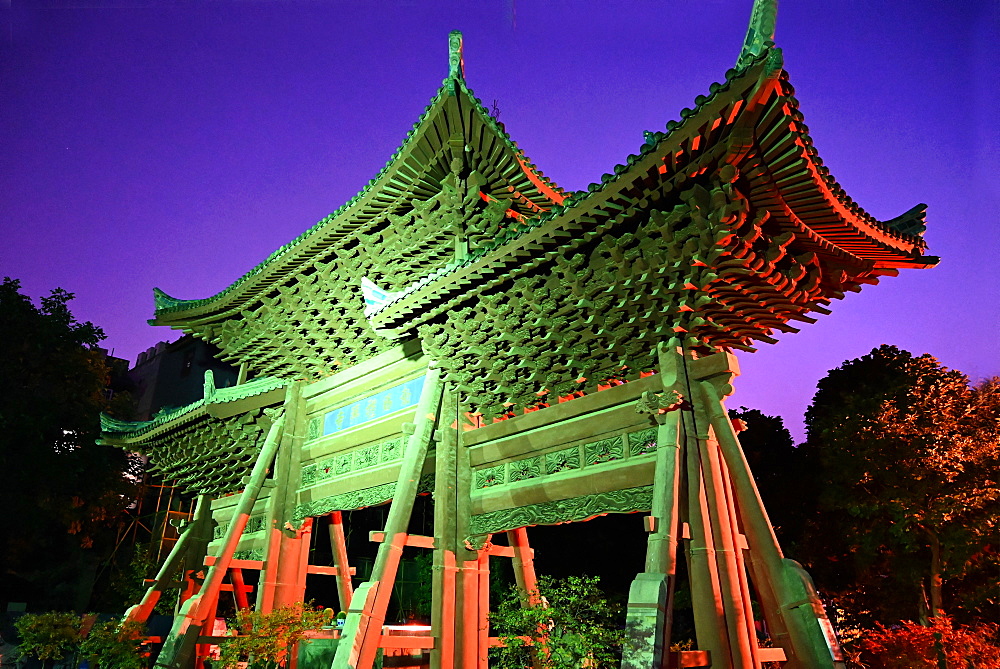 Huajue Great mosque of Xian wooden entrance gate, Ming dynasty, Xian, Shaanxi, China, Asia