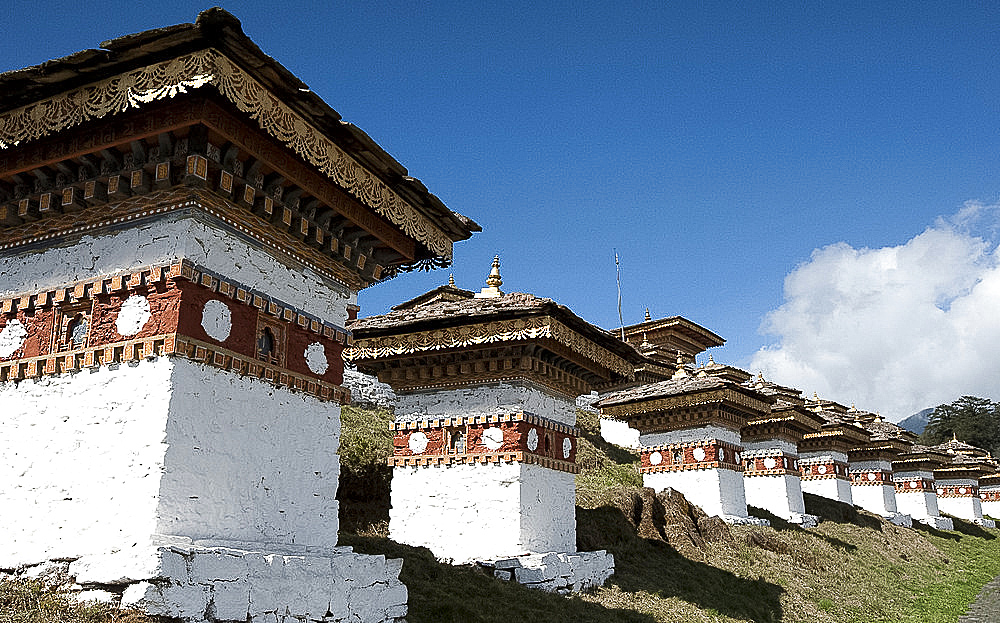 Druk Wangyal Chortens, 108 chortens commissioned by the Queen Mother in memory of Bhutanese soldiers lost in the 2003 war, Bhutan, Asia