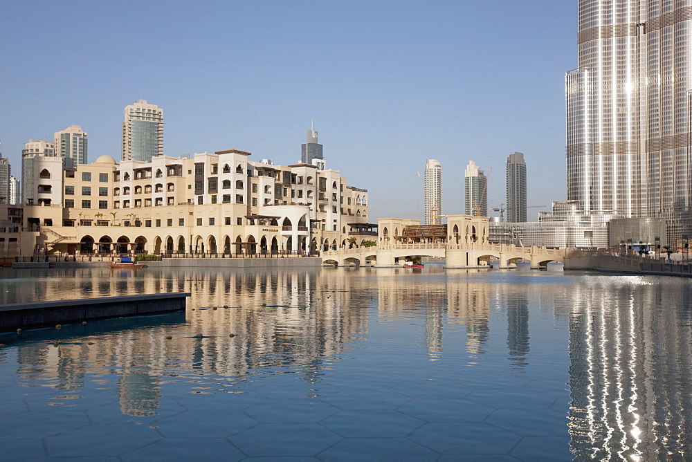 Souk Al Bahar and Burj Khalifa, formerly the Burj Dubai, Downtown Burj Dubai, Dubai, United Arab Emirates, Middle East