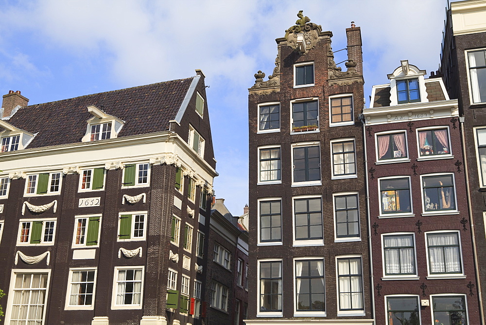 Gabled houses dating from the 17th century, Amsterdam, Netherlands, Europe