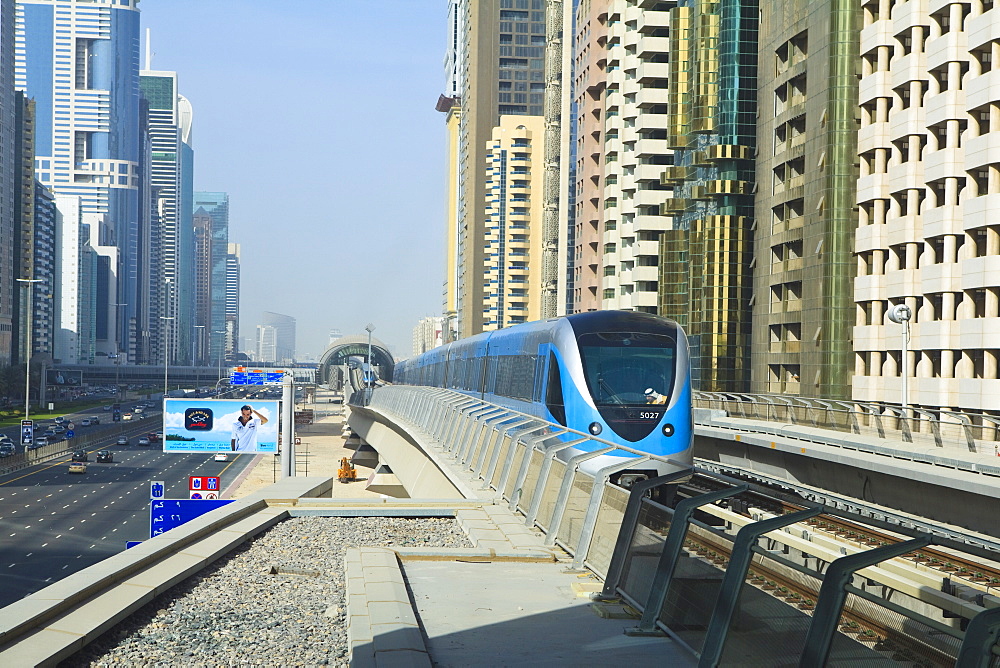 Metro train, Sheikh Zayed Road, Dubai, United Arab Emirates, Middle East