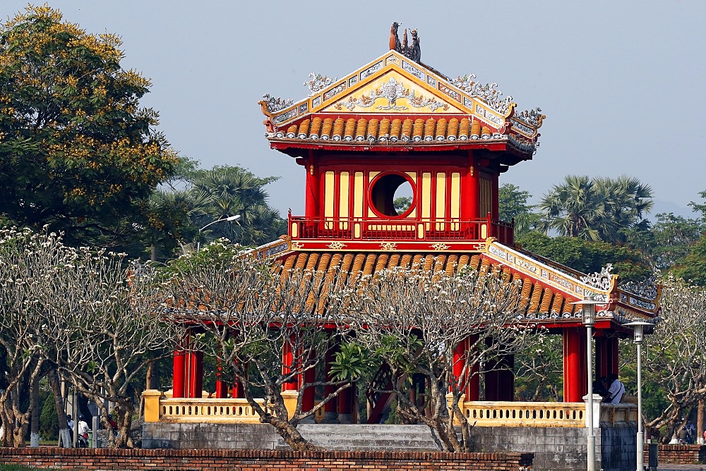 Traditional pavilion, The Imperial City (Hoang Thanh), UNESCO World Heritage Site, Hue, Vietnam, Indochina, Southeast Asia, Asia