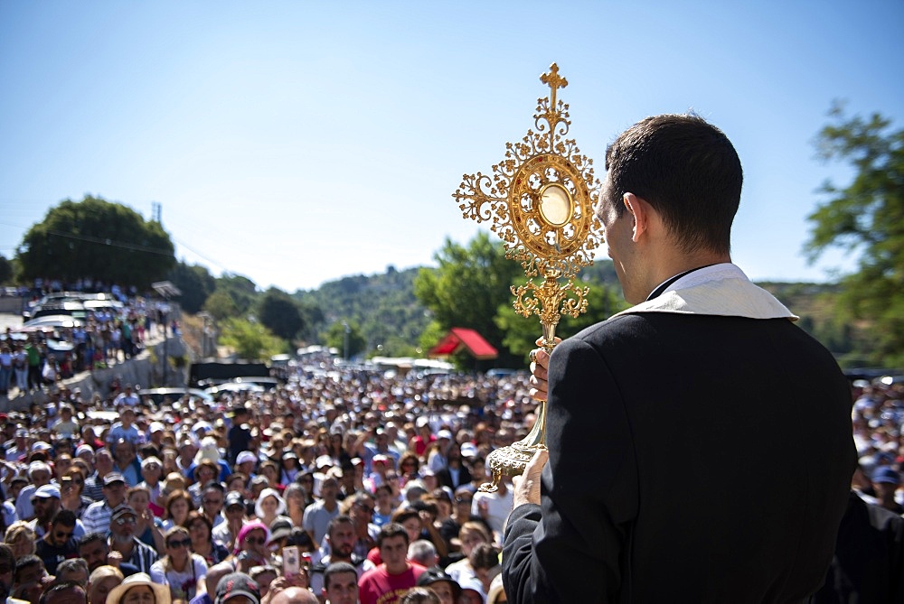 Christian procession in the town of Annaya in northern Lebanon from the Hermitage to the Monastery of Saint Maroun, Annaya, Lebanon, Middle East