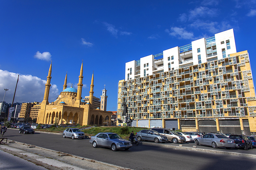 Mohammed al-Amine Sunni Mosque and neighboring building, Beirut, Lebanon, Middle East