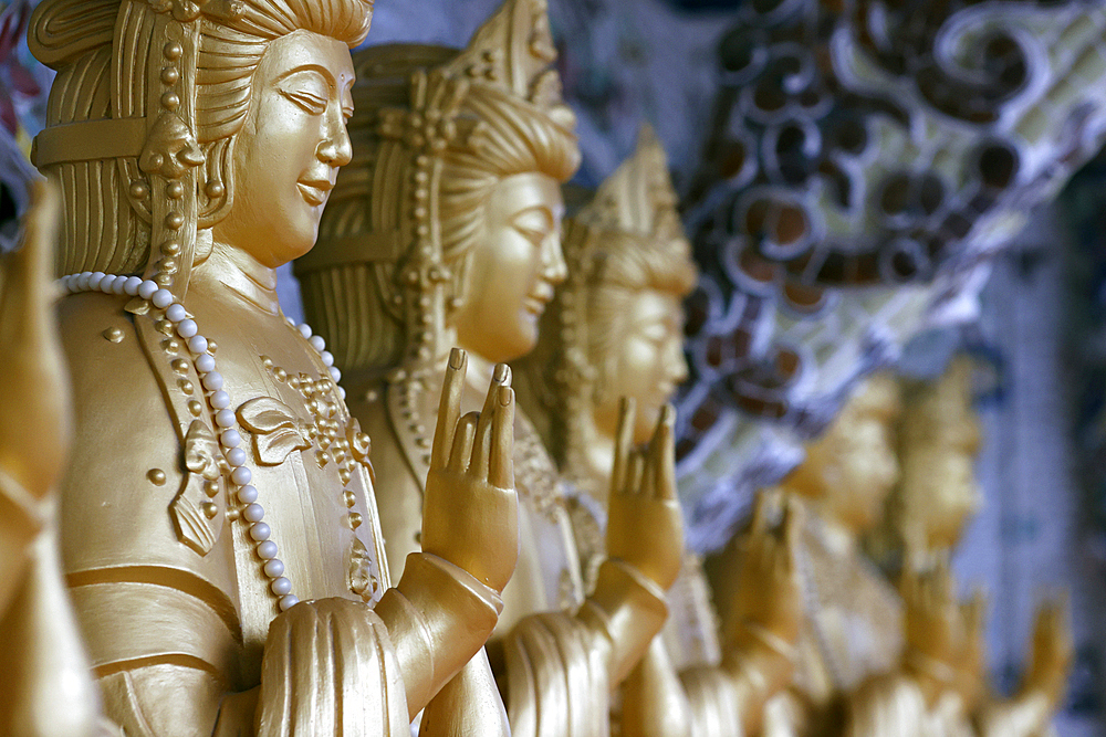 Guanyin (Quan Am) (Goddess of Mercy and Compassion) (Bodhisattva Avalokiteshvara), Linh Phuoc Buddhist Pagoda, Dalat, Vietnam, Indochina, Southeast Asia, Asia