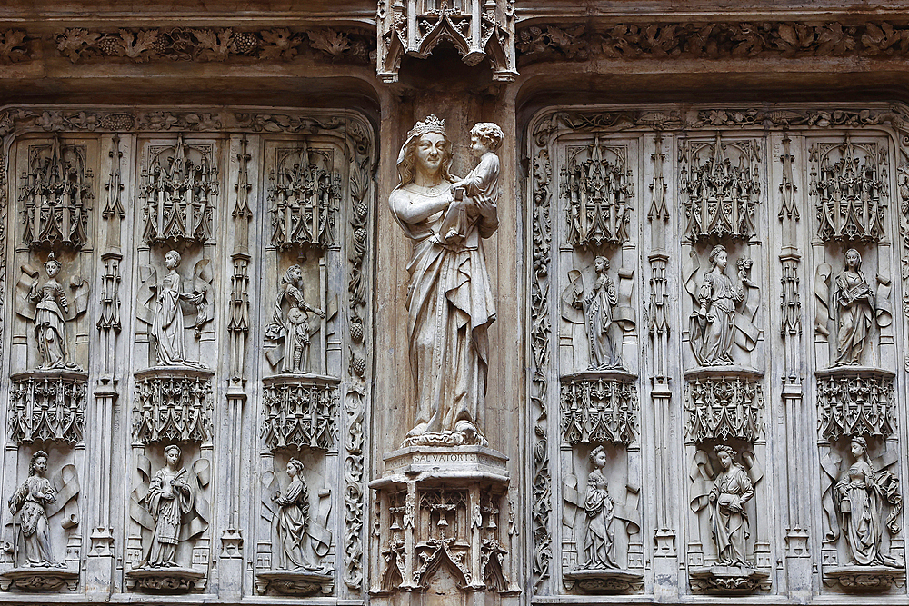 Cast of the main western doors of Aix en Provence Cathedral, Ruddock Family Cast Court, Victoria and Albert Museum, Kensington, London, England, United Kingdom, Europe