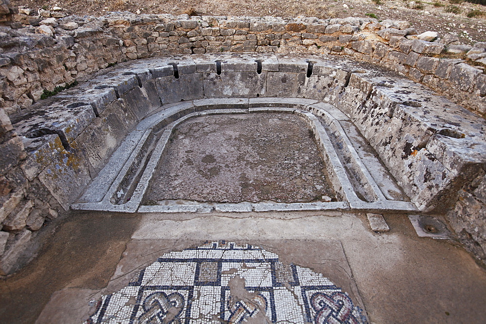 Roman ruins, Dougga Archaeological Site, UNESCO World Heritage Site, Tunisia, North Africa, Africa