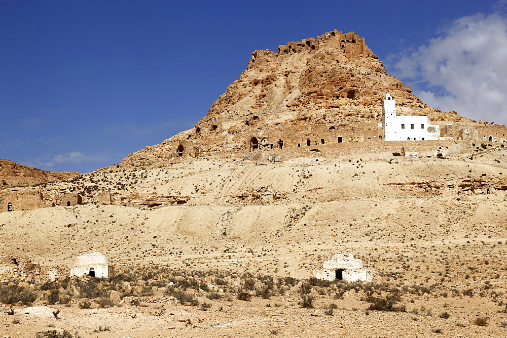 Ruins of the Berber village of Douiret perched on the hillside, Tataouine, edge of the Sahara Desert, Tunisia, North Africa, Africa