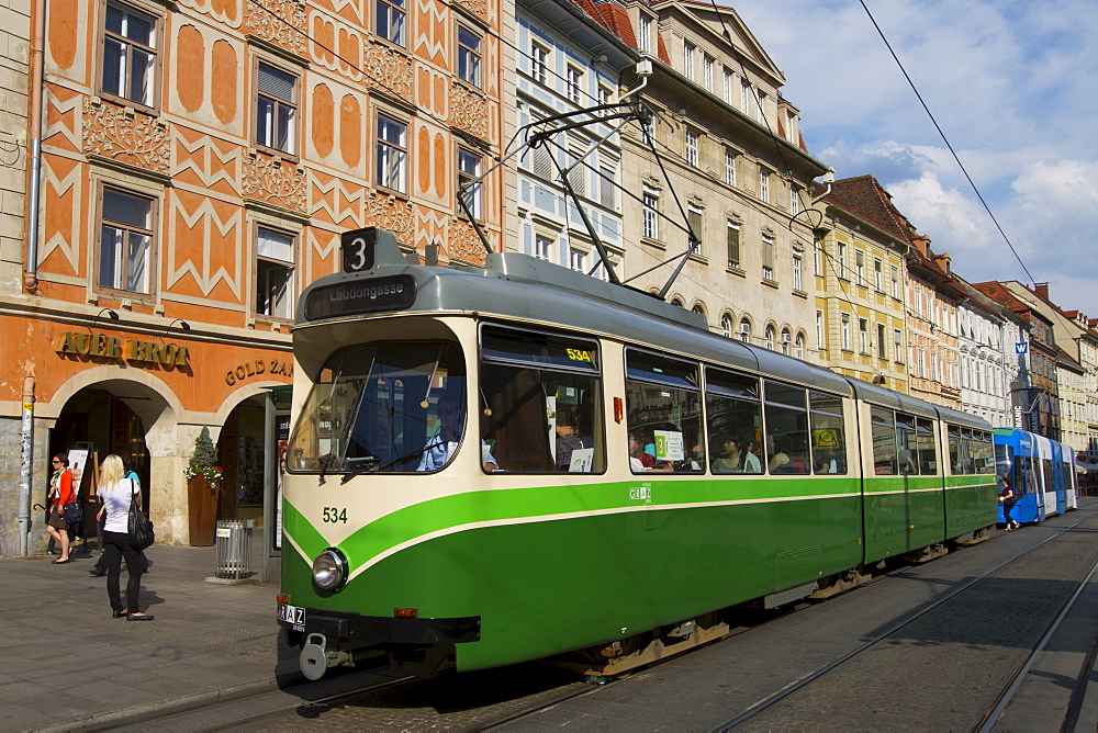 Trams, Hauptplatz, Graz, Styria, Austria, Europe