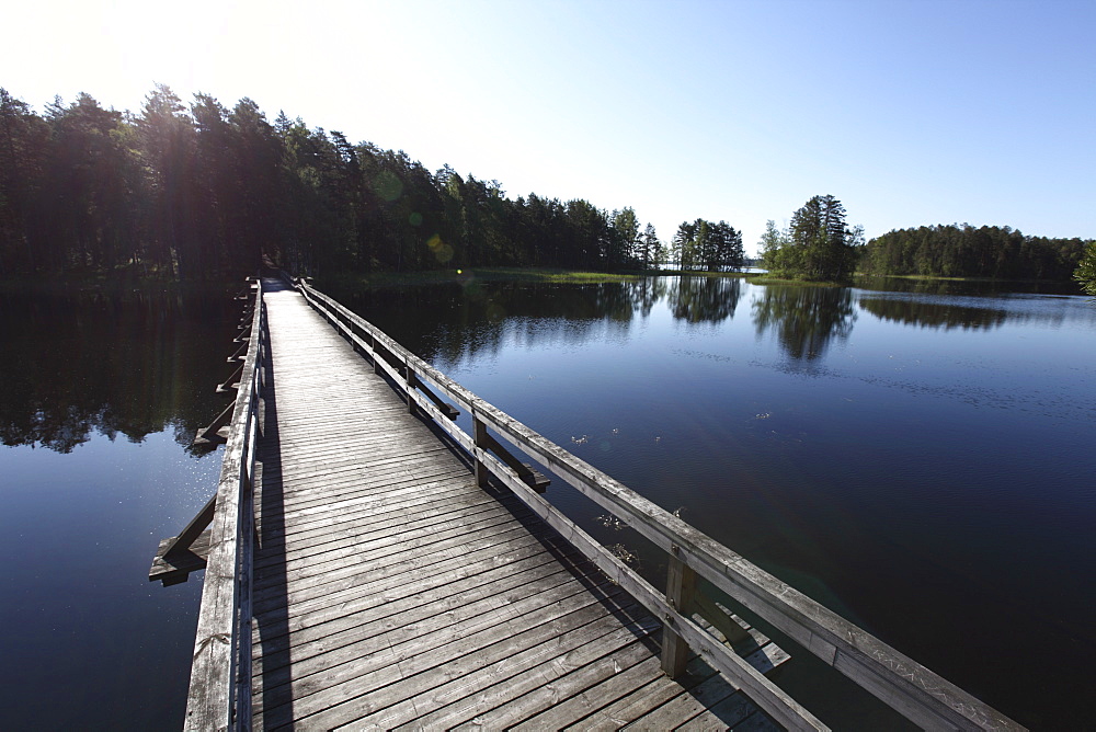 Wooden footbridge over Lake Puruvesi, Punkaharju Nature Reserve, Saimaa Lake District, Savonia, Finland, Scandinavia, Europe