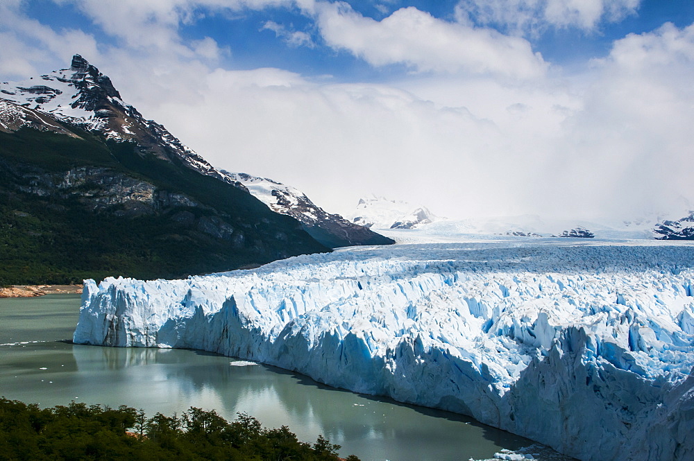 Perito Moreno Glacier, Los Glaciares National Park, UNESCO World Heritage Site, Patagonia, Argentina, South America