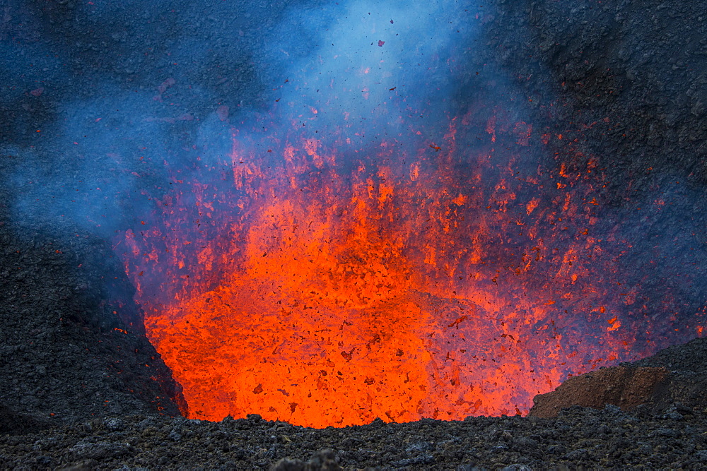 Active lava eruption on the Tolbachik volcano, Kamchatka, Russia, Eurasia