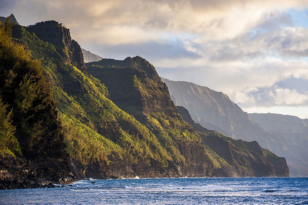 Sunset on the Napali coast, Kauai, Hawaii, United States of America, Pacific