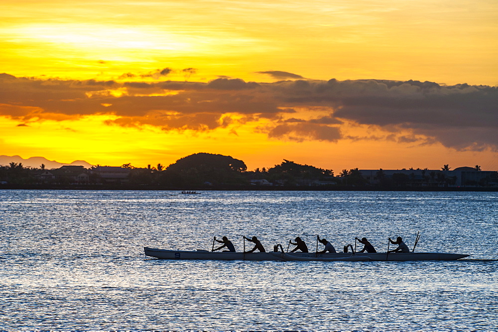 Evening rowing in the bay of Apia, Upolu, Samoa, South Pacific, Pacific