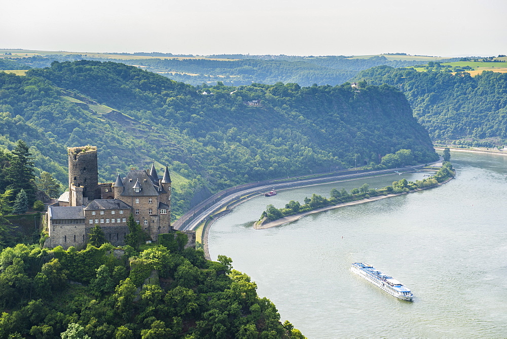 Castle Katz and the Lorelei above the River Rhine, St. Goarshausen, Rhine Gorge, UNESCO World Heritage Site, Germany, Europe