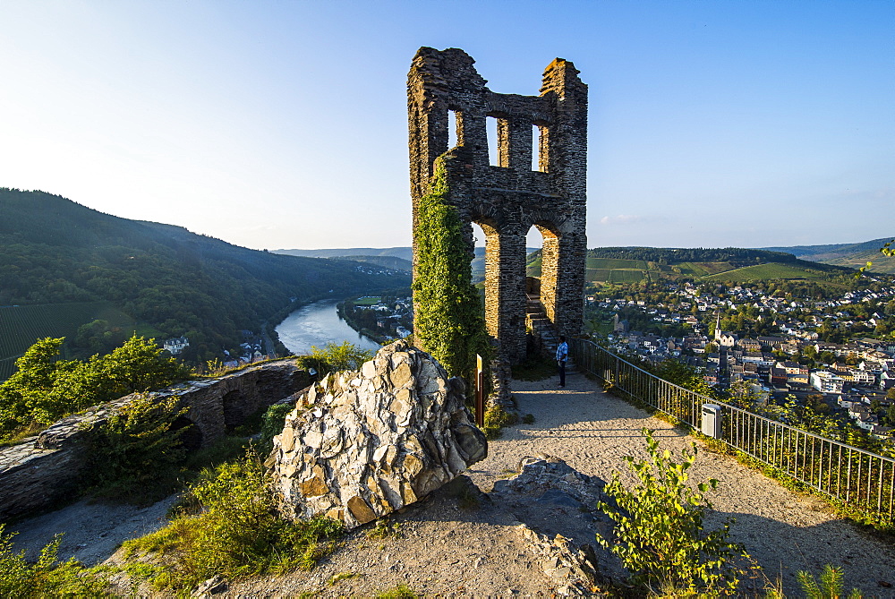 The ruins of the Grevenburg overlooking Traben-Trabach, Moselle Valley, Rhineland-Palatinate, Germany, Europe