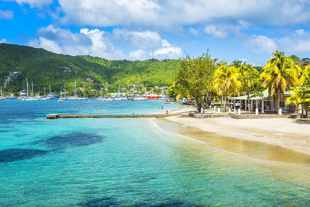 Town beach of Port Elizabeth, Admiralty Bay, Bequia, The Grenadines, St. Vincent and the Grenadines, Windward Islands, West Indies, Caribbean, Central America