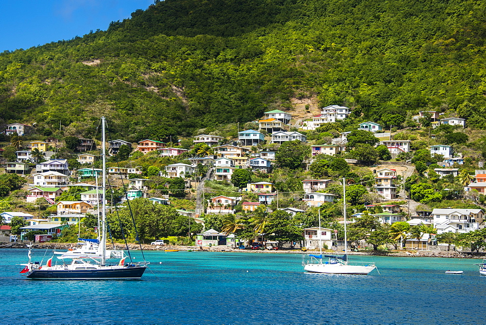 Sailing boats anchoring in Port Elizabeth, Admiralty Bay, Bequia, The Grenadines, St. Vincent and the Grenadines, Windward Islands, West Indies, Caribbean, Central America