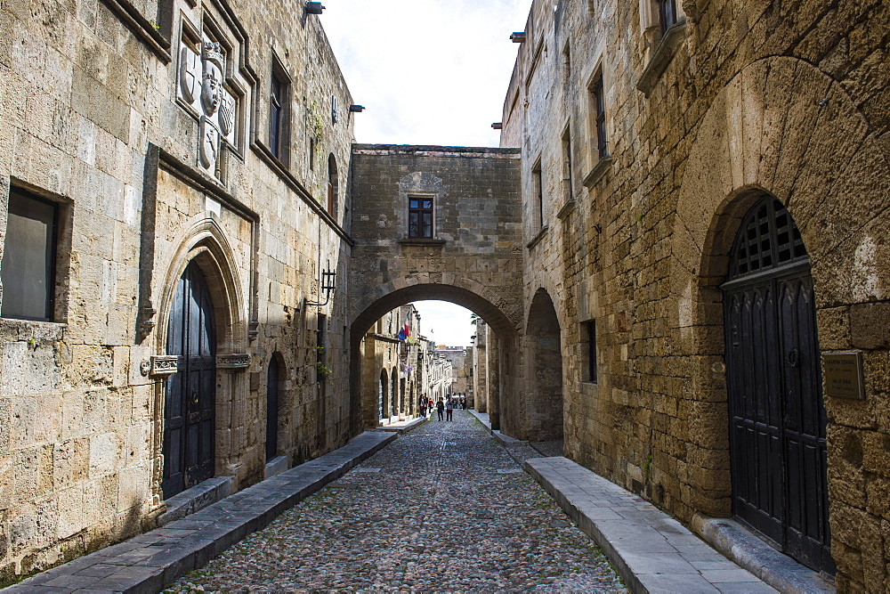 The cobblestoned Street of the Knights, the Medieval Old Town, UNESCO World Heritage Site, City of Rhodes, Rhodes, Dodecanese Islands, Greek Islands, Greece, Europe