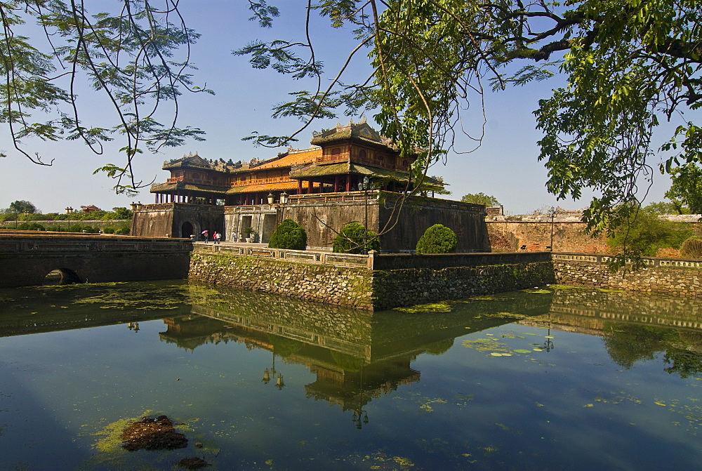 Ngo Mon gate, entrance to the Imperial Enclosure, Hue, Vietnam, Indochina, Southeast Asia, Asia