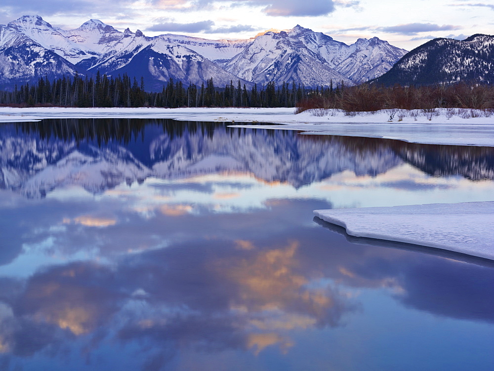 Vermilion Lakes in winter with Fairholme Mountain Range, Banff National Park, UNESCO World Heritage Site, Alberta, Rocky Mountains, Canada, North America