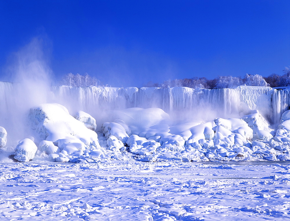 American Falls frozen over in winter, Niagara Falls, New York State, United States of America, North America