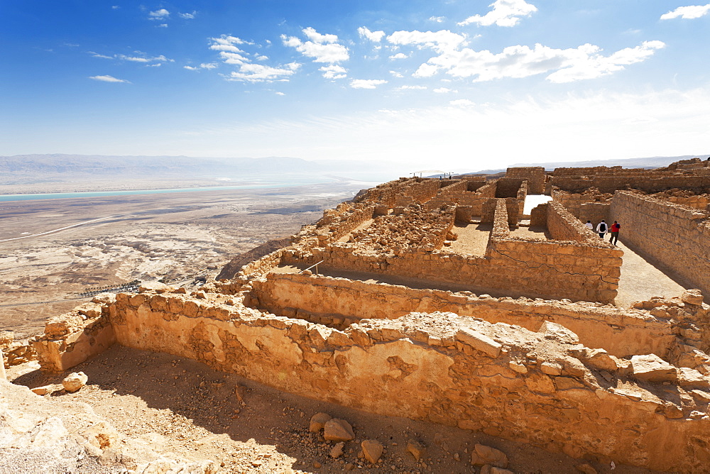 Fortress, storehouses and surrounding desert, Masada, UNESCO World Heritage Site, Israel, Middle East