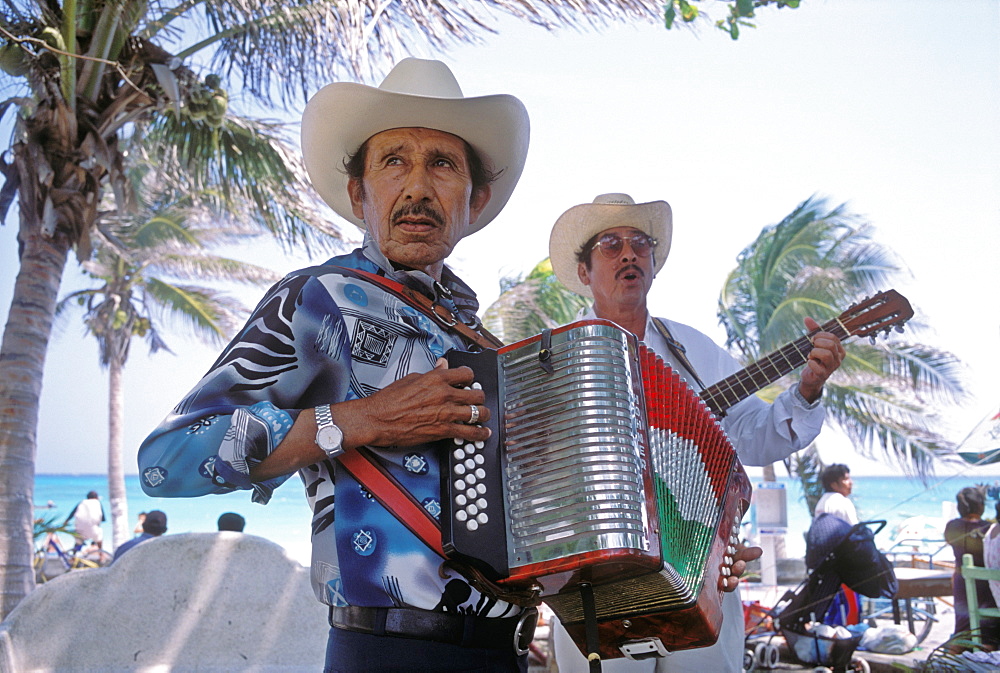 Two street musicians, Playa del Carmen, Mexico, North America