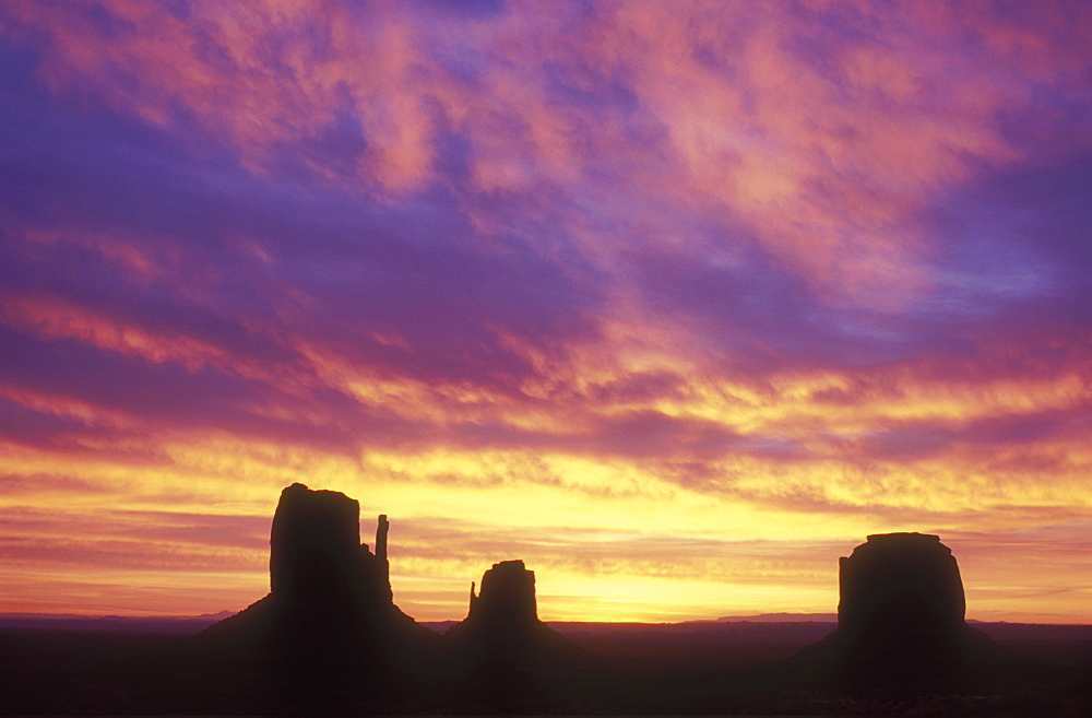 Dawn over Monument Valley Navajo Tribal Park, Arizona, United States of America, North America