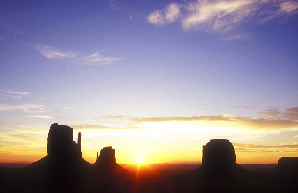 Sunrise over Monument Valley Navajo Tribal Park, Arizona, United States of America, North America