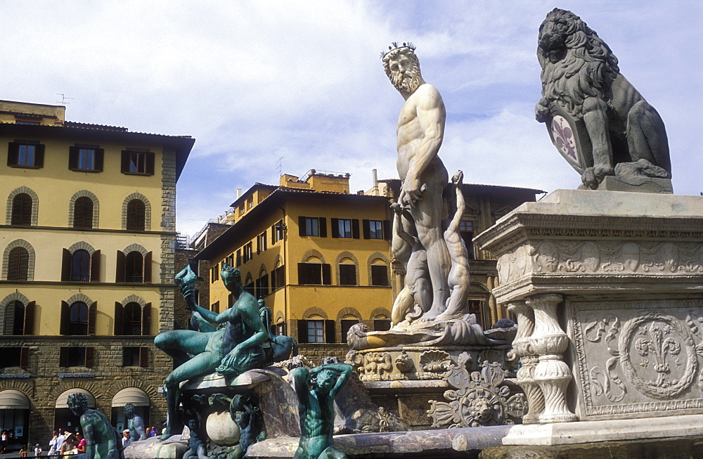 Neptune Fountain completed by Ammanati in 1575, Piazza della Signoria, Florence, UNESCO World Heritage Site, Tuscany, Italy, Europe