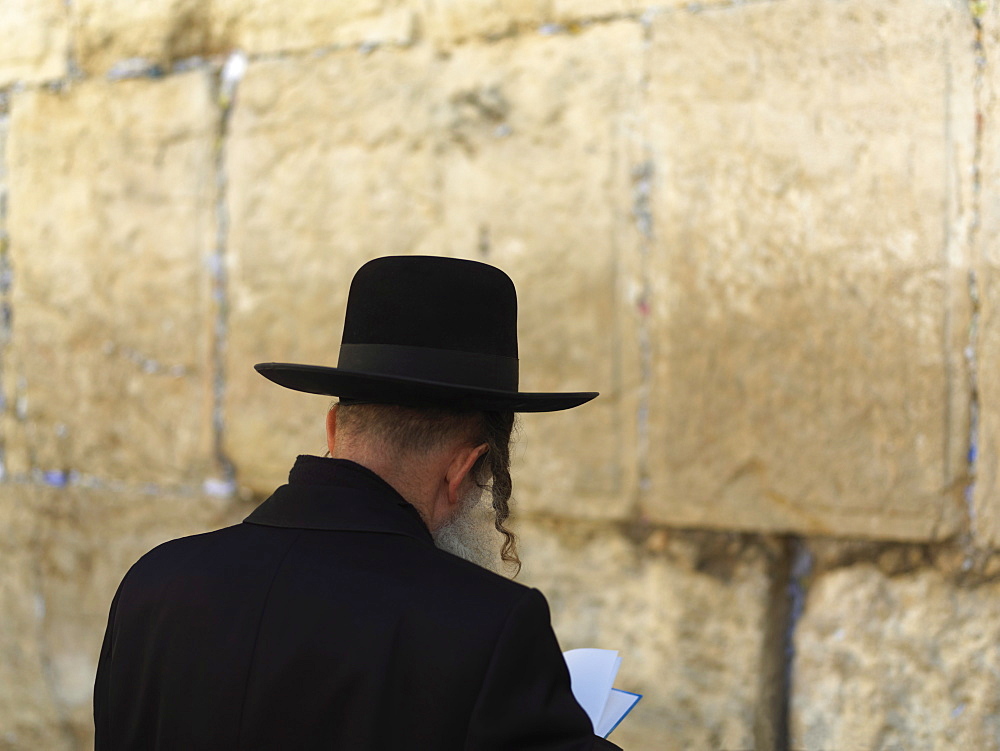 Western Wall (Wailing Wall) with worshipper, Jerusalem, Israel, Middle East