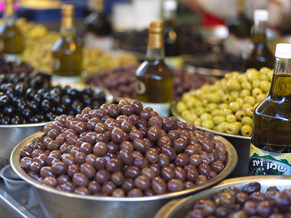 Close-up of olives, Carmel Market, Tel Aviv, Israel, Middle East