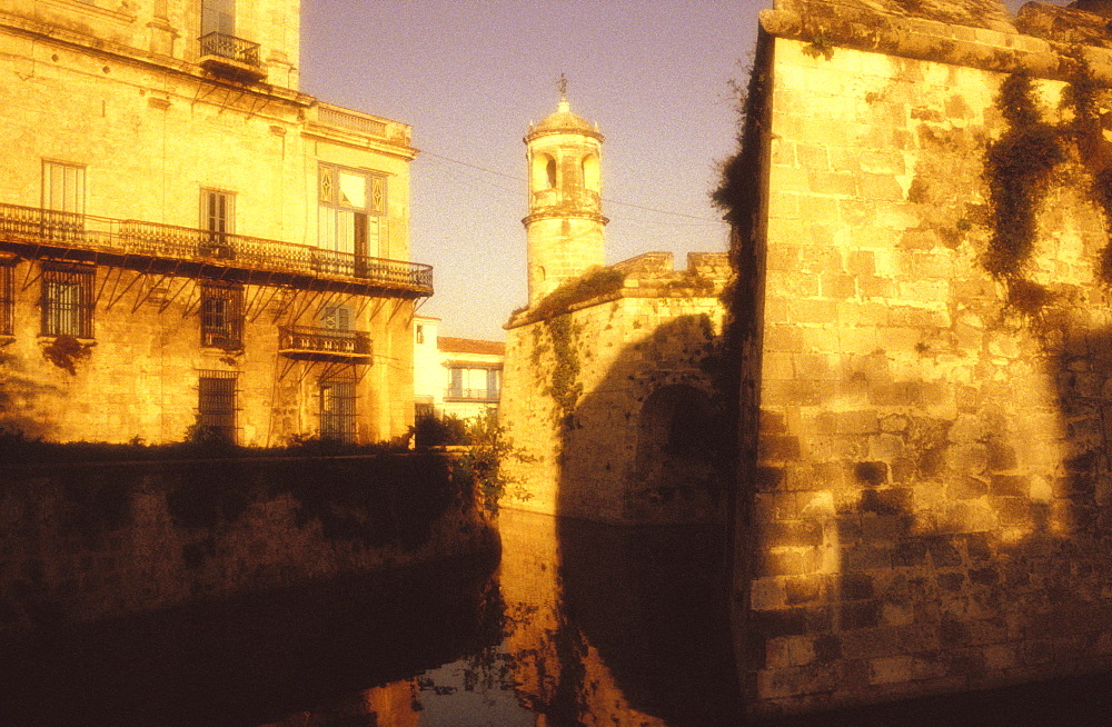 Castillo de la Real Fuerza, the oldest extant colonial fortress in the Americas, UNESCO World Heritage Site, Havana, Cuba, West Indies, Central America