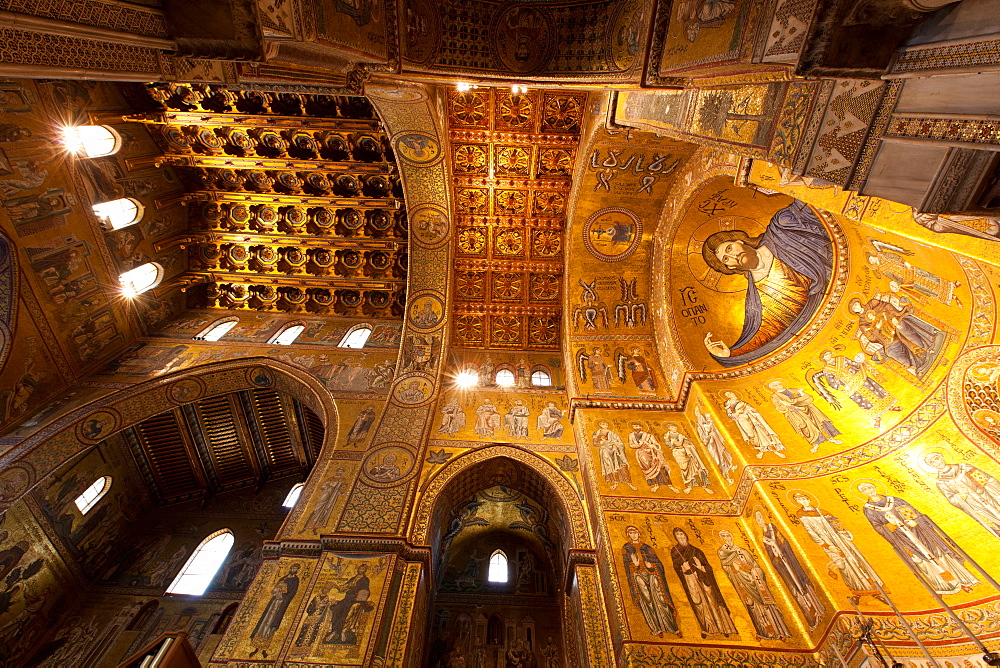 Interior, Santa Maria Nuova Cathedral, Monreale, Palermo, Sicily, Italy, Europe