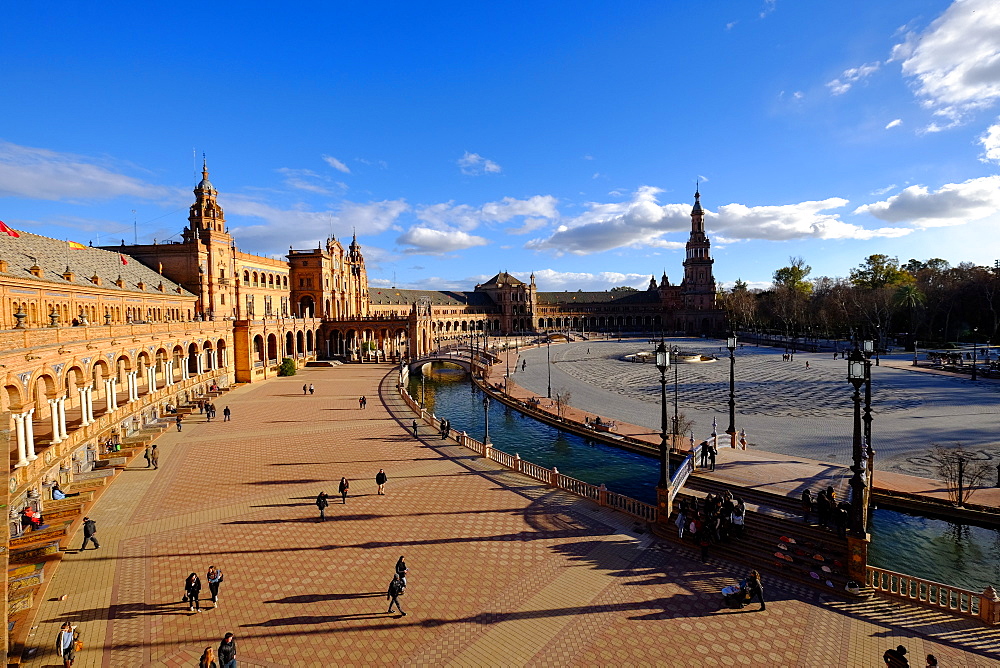 Plaza de Espana, built for the Ibero-American Exposition of 1929, Seville, Andalucia, Spain, Europe 