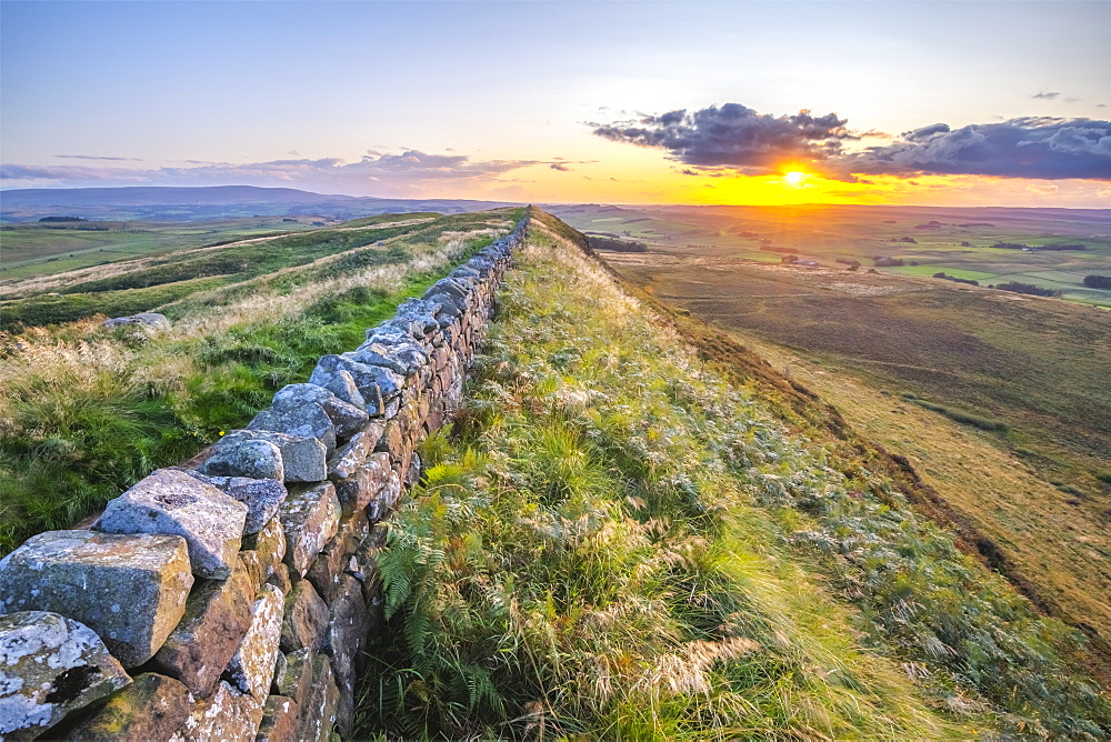 Winshield Crags, Hadrian's Wall, UNESCO World Heritage Site, Melkridge, Haltwhistle, Northumberland, England, United Kingdom, Europe