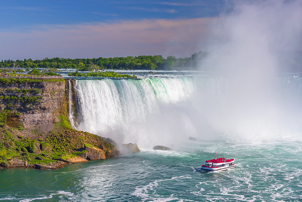 Horseshoe Falls, Hornblower Boat Tour, Niagara Falls, Ontario, Canada, North America